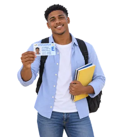 Estudiante mostrando su carné de residente permanente de Panamá